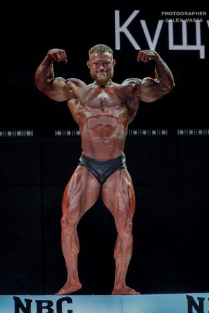 CLASSIC PHYSIQUE